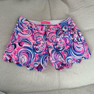 Lilly Pulitzer Swirl Pattern Pink and Blue Shorts Scalloped Hem Pockets Size 00